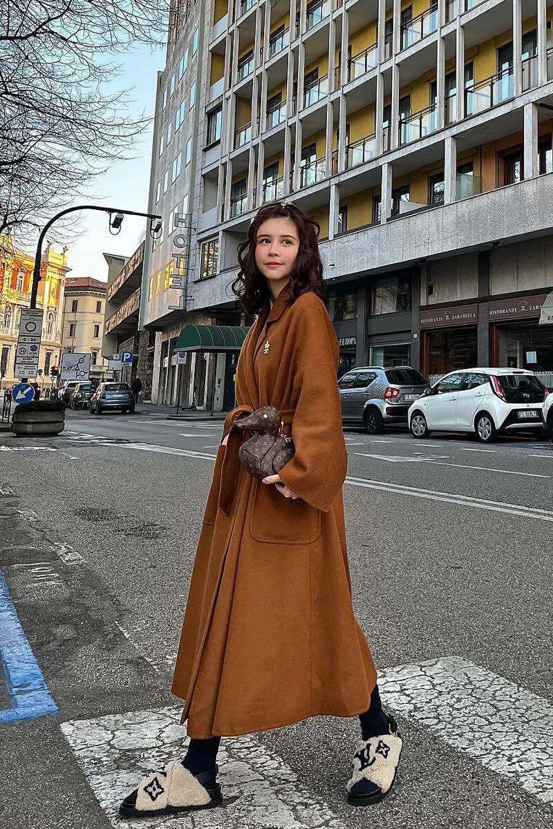 Louis Vuitton Monogram Canvas Duck Bag M45990