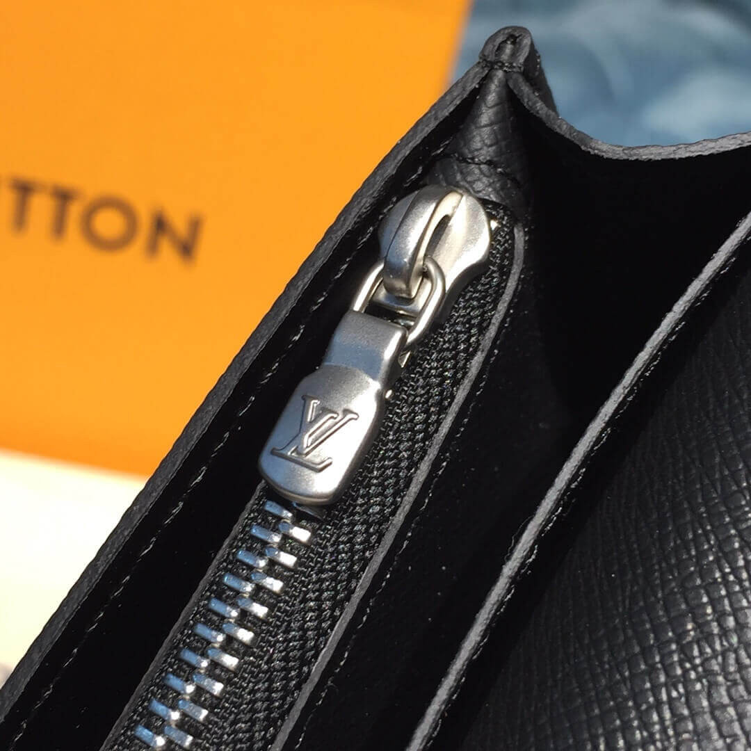 Louis Vuitton Brazza Wallet M67822 M67823