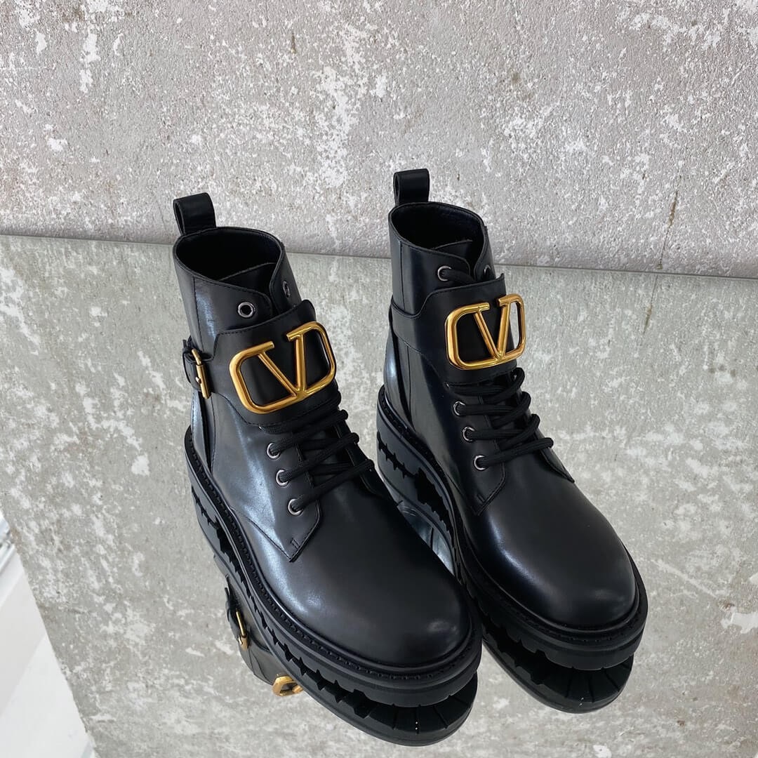 Valentino Garavani Go Logo Ankle Boots N91