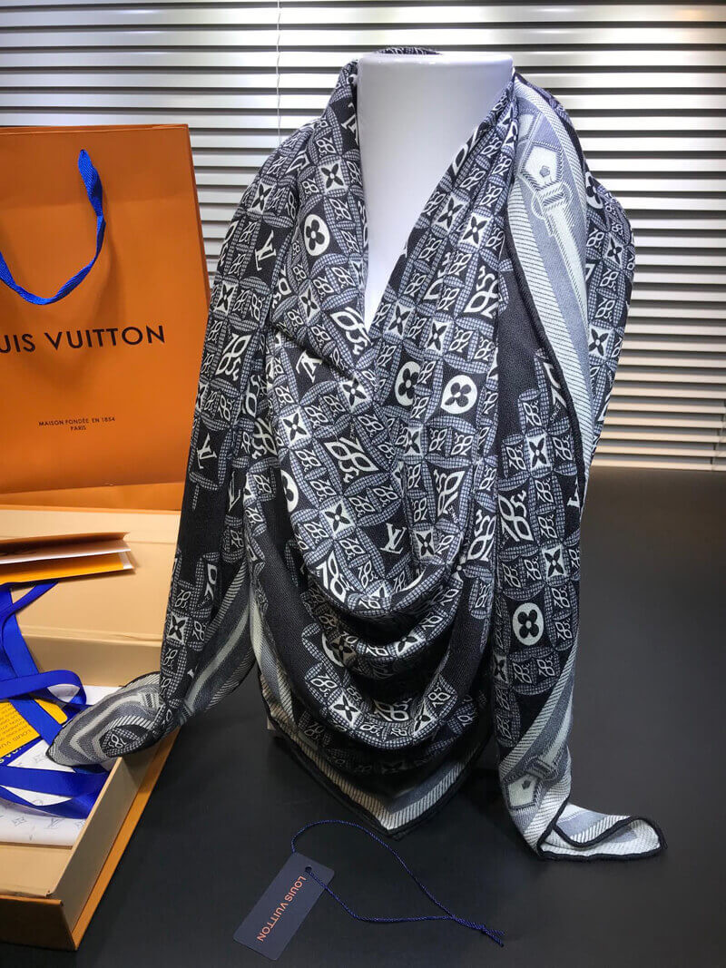 Louis Vuitton Since 1854 Light Shawl M76951 Gray