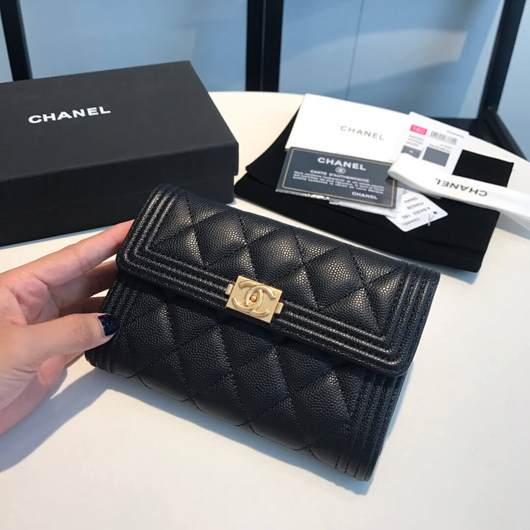 Chanel Grained Calfskin Boy Flap Wallet A84302