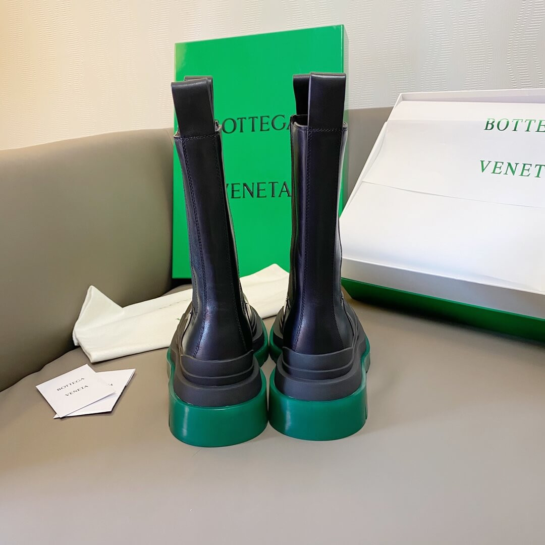 Bottega Veneta Rubber-Trimmed Leather Chelsea Boots Black/Green