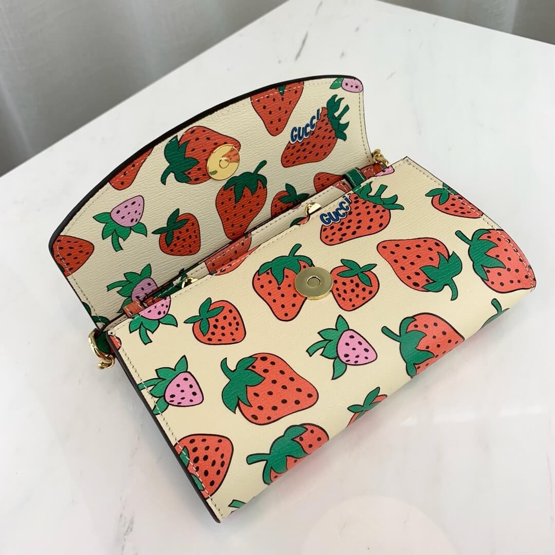 Gucci Zumi Strawberry Print Mini Bag 564718