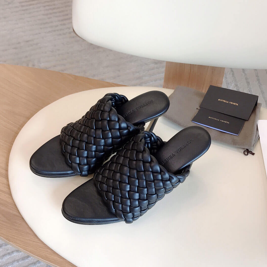 Bottega Veneta BV Curve Sandals 621340 Black