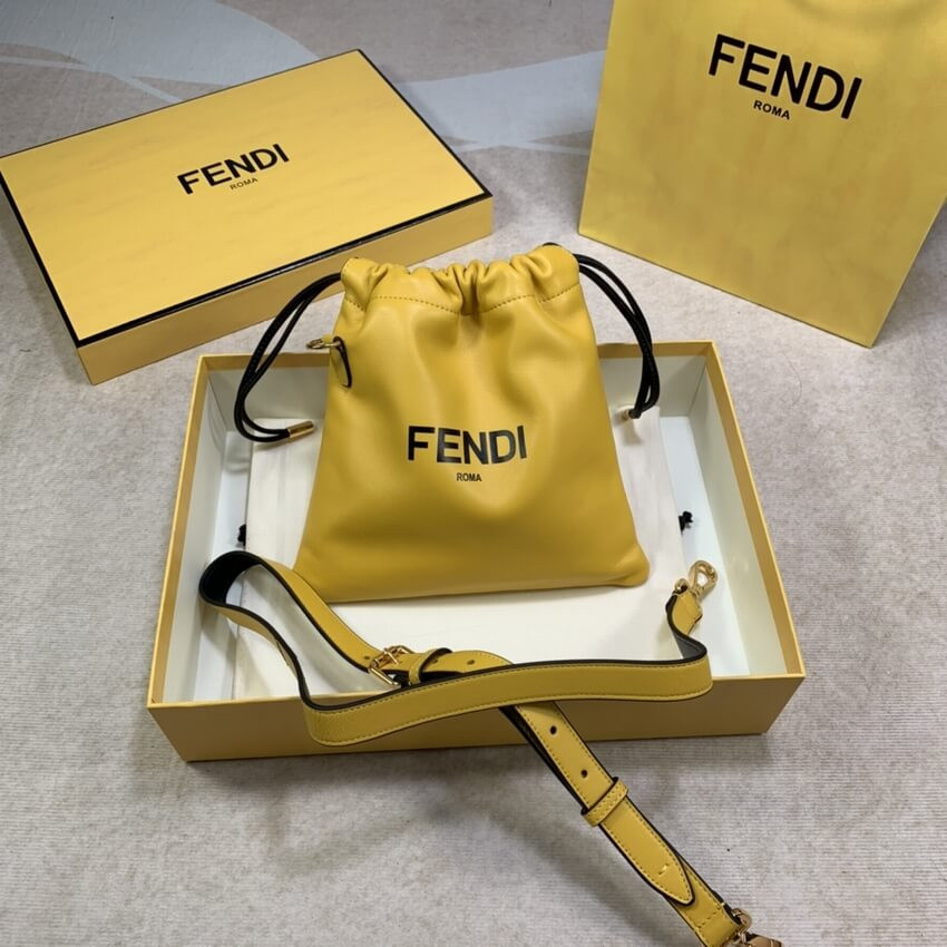 Fendi Pack Small Pouch 88N335