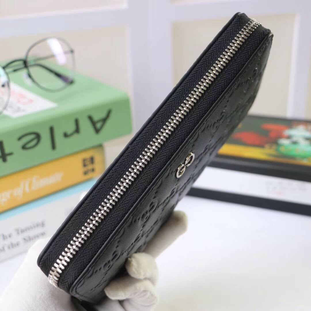 Gucci Signature Zip Around Wallet 473928
