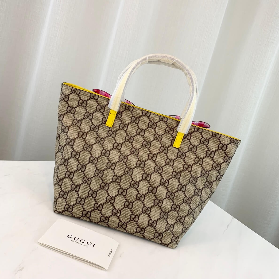 Gucci Childrens GG Supreme Rainbow Bow Tote 501804