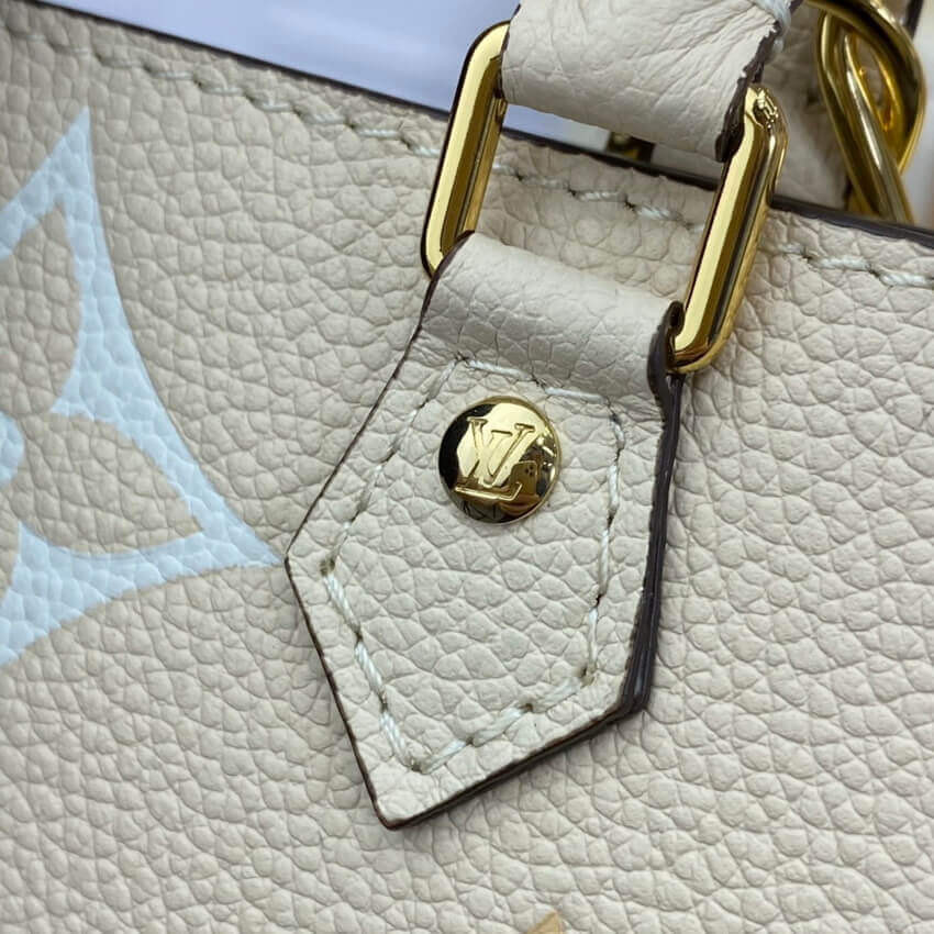 Louis Vuitton Petit Sac Plat M80449