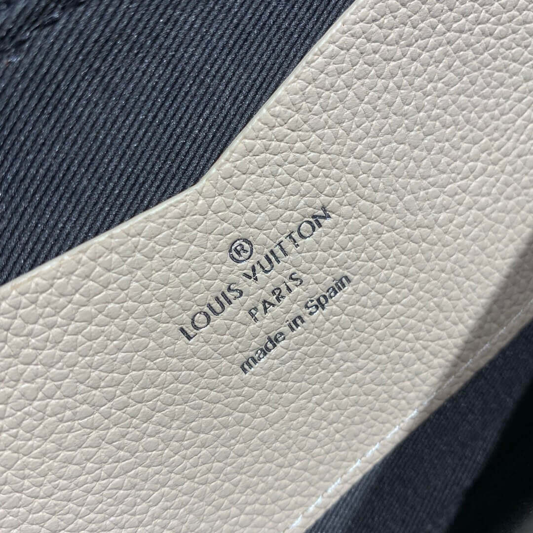 Louis Vuitton Lockme II Wallet M62350 Beige/Black