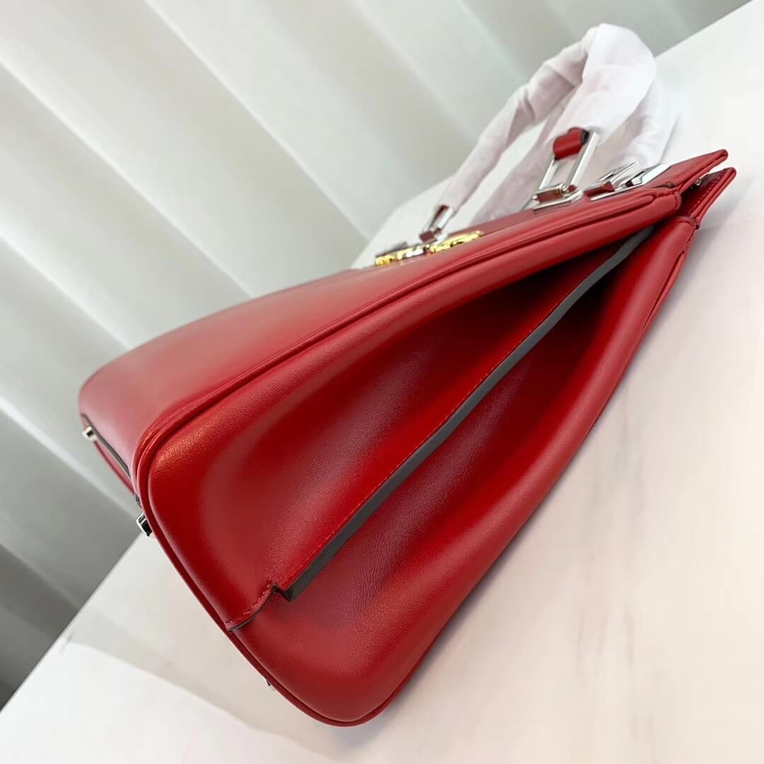 Gucci Zumi Smooth Leather Medium Top Handle Bag 564714