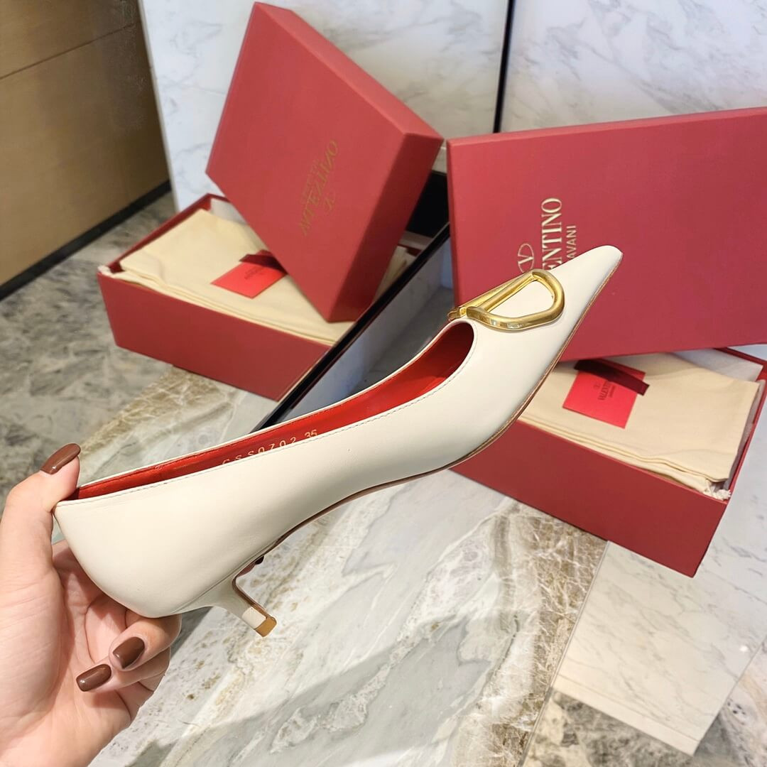 Valentino Garavani Vlogo Calfskin Pump 50mm TW2S0R77