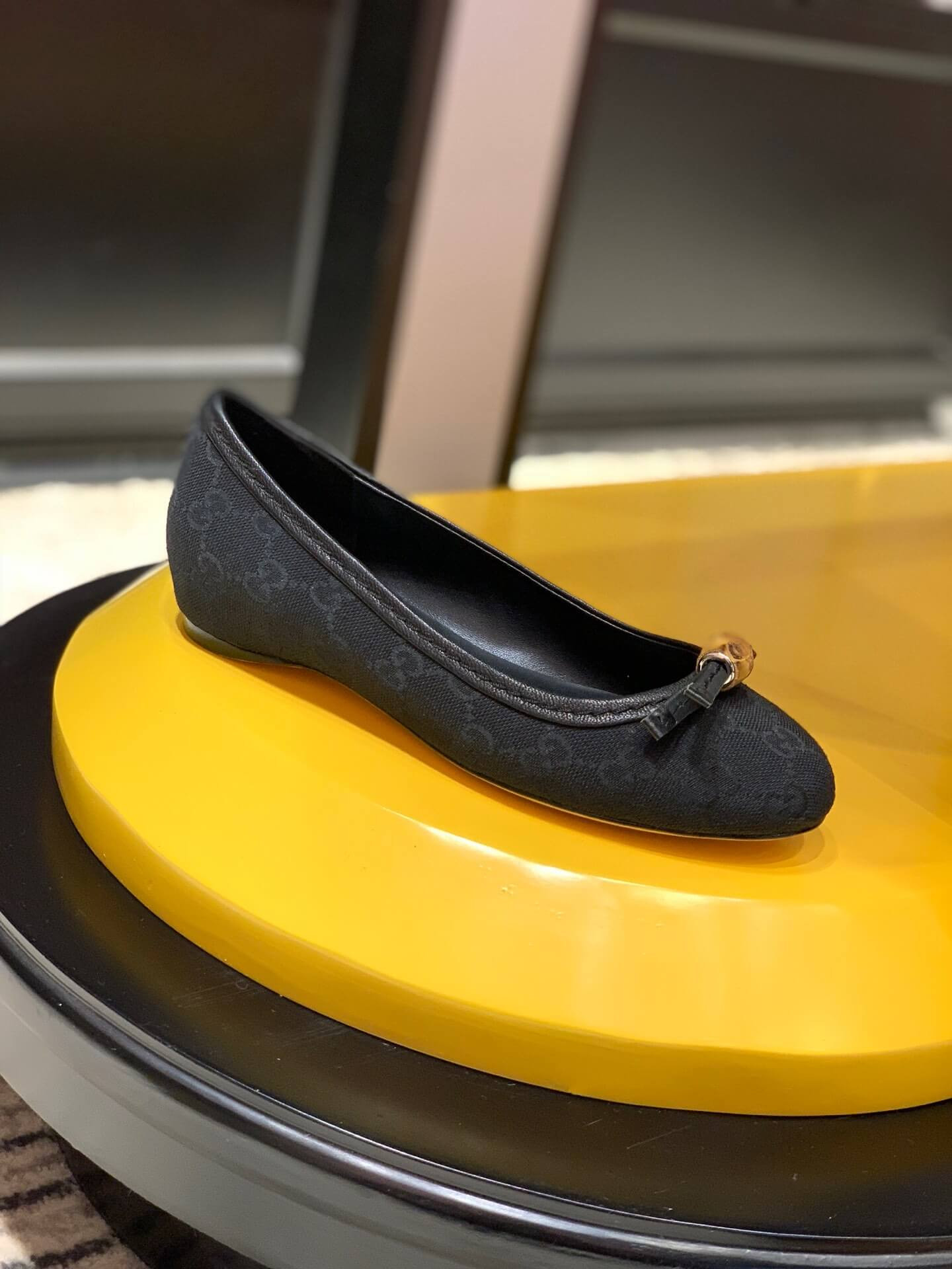 Gucci Canvas Ballerinas 423167 Black