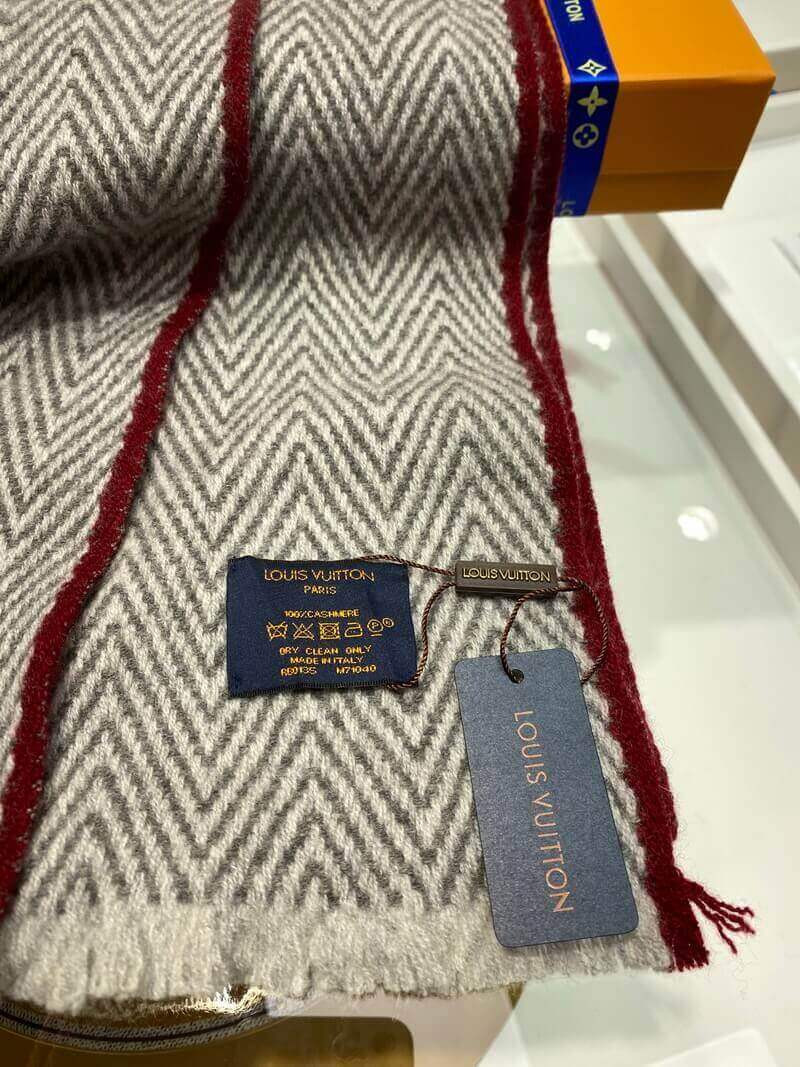 Louis Vuitton Cashmere Scarf M71040