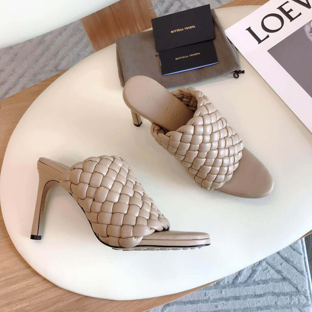 Bottega Veneta BV Curve Sandals 621340 Tapioca