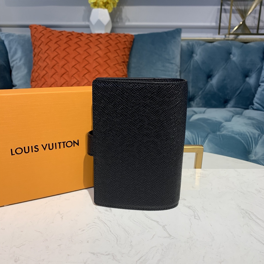 Louis Vuitton Taiga Leather Small Ring Agenda Cover R20005