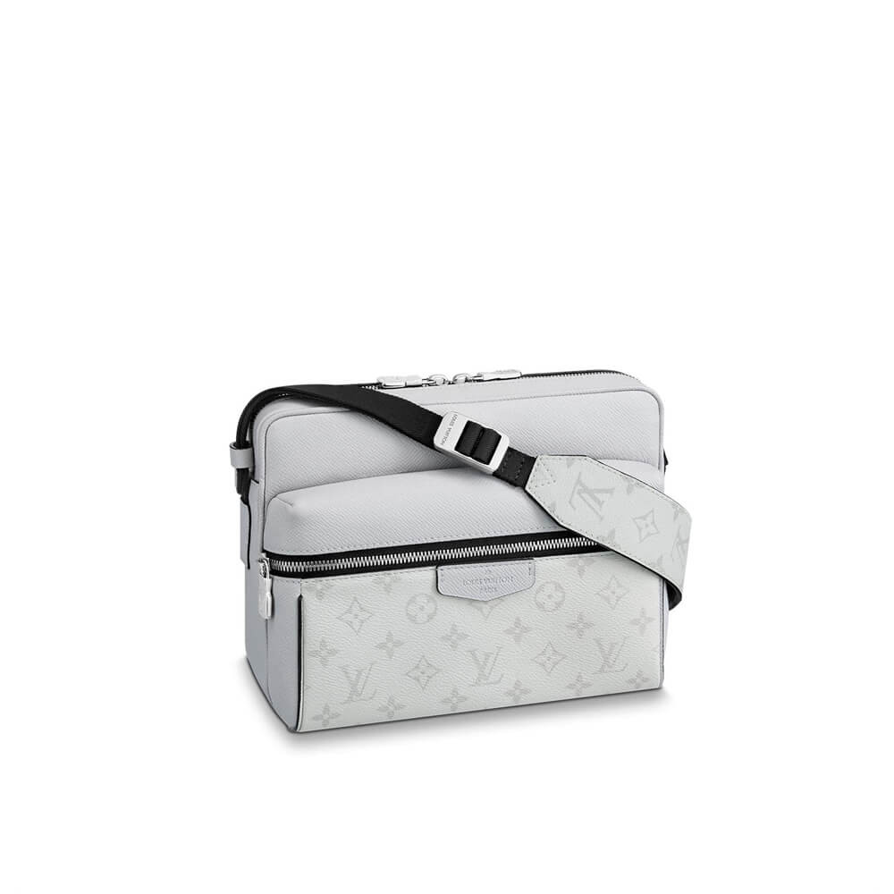 Louis Vuitton Outdoor Messenger M30243
