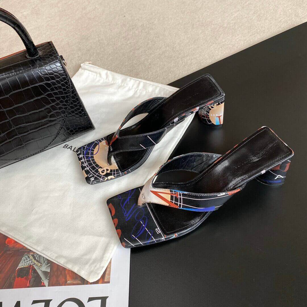 Balenciaga Logo T-bar sandals 434344-3