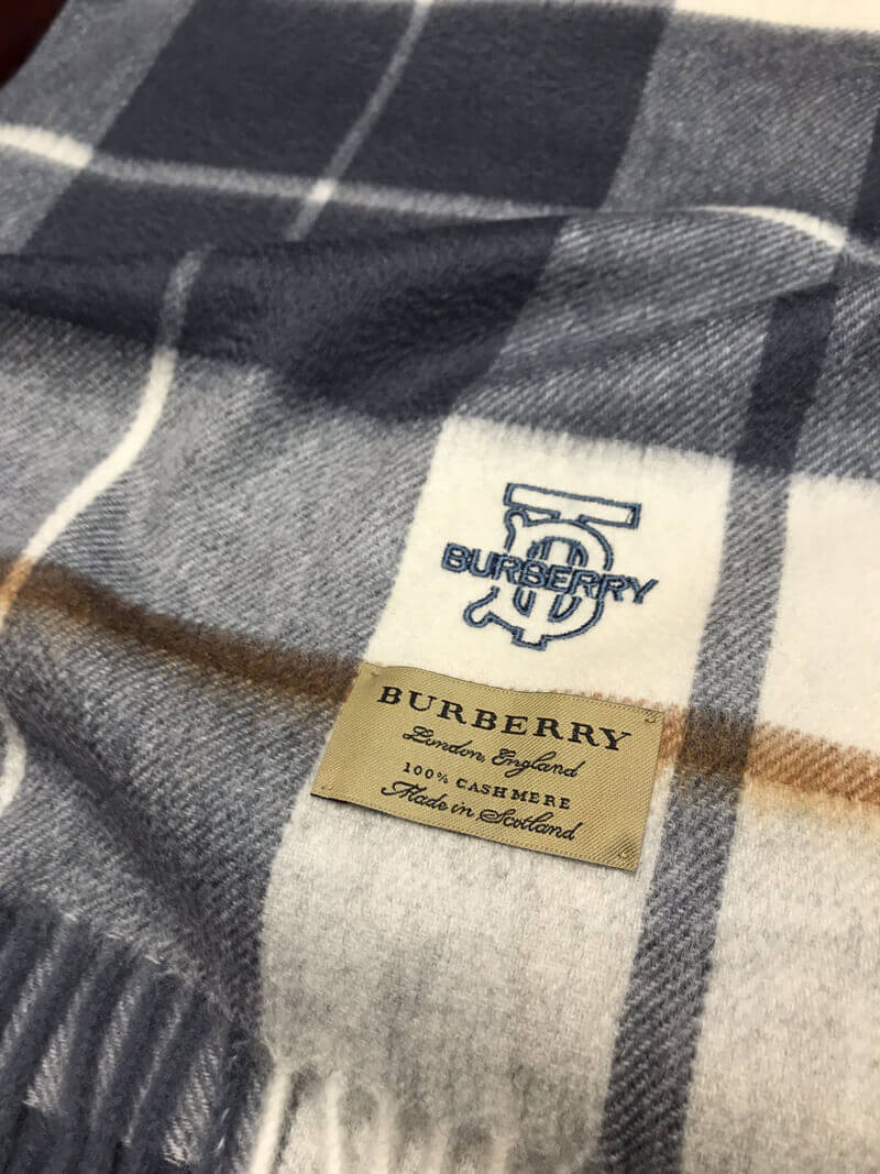 Burberry Unisex Check Wool Scarf 2404