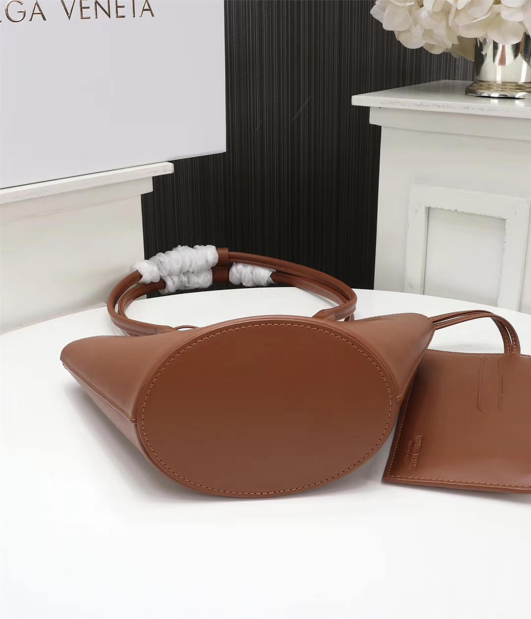 Bottega Veneta Mini Basket Tote 423168