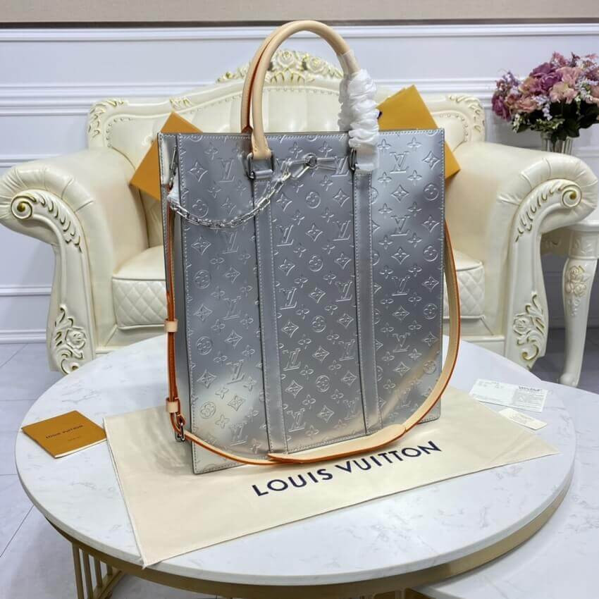 Louis Vuitton Sac Plat Silver M45884