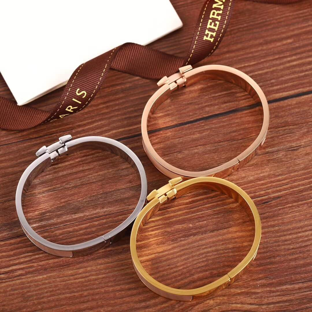 Hermes Narrow Clic H Bracelet Light Pink