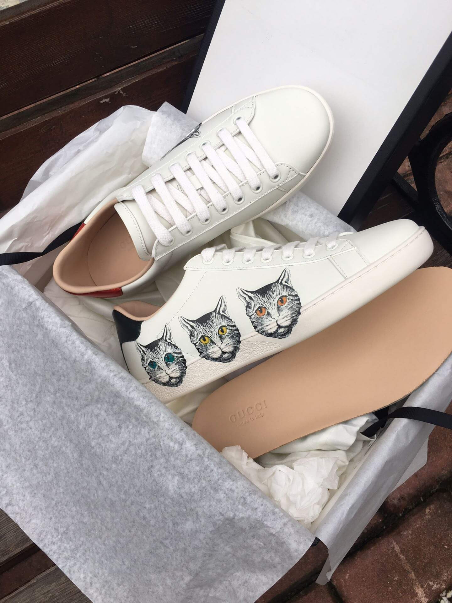 Gucci Ace Sneaker with Mystic Cat 577147