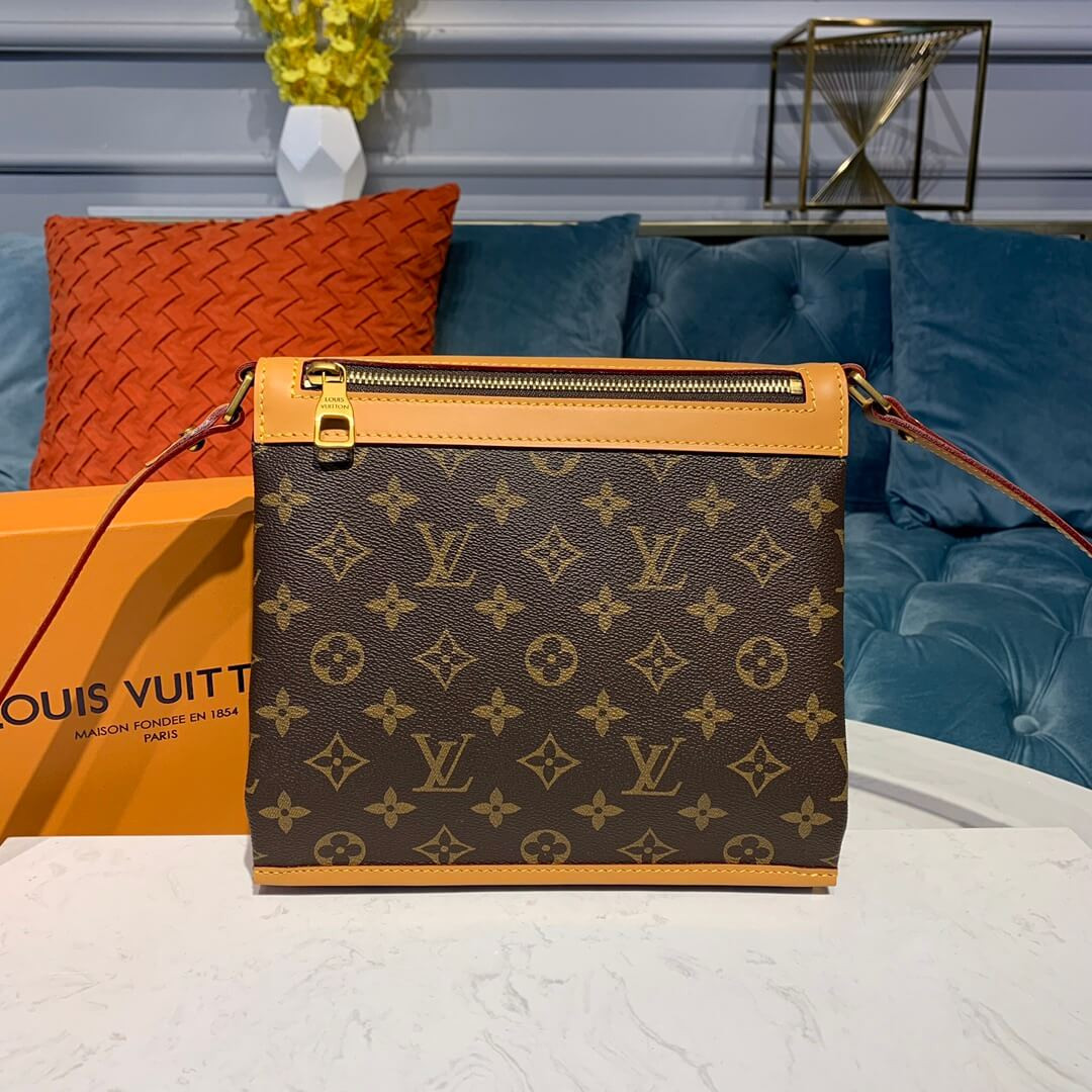 Louis Vuitton Monogram Saumur Messenger PM M44879