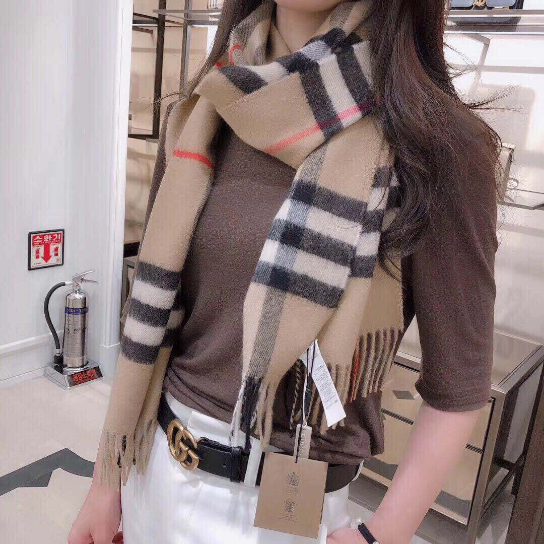 Burberry The Classic Check Cashmere Scarf 80181731 Beige
