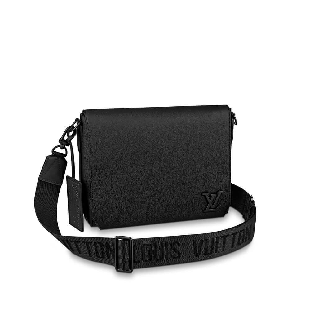 Louis Vuitton Grained Calf Leather Messenger M57080