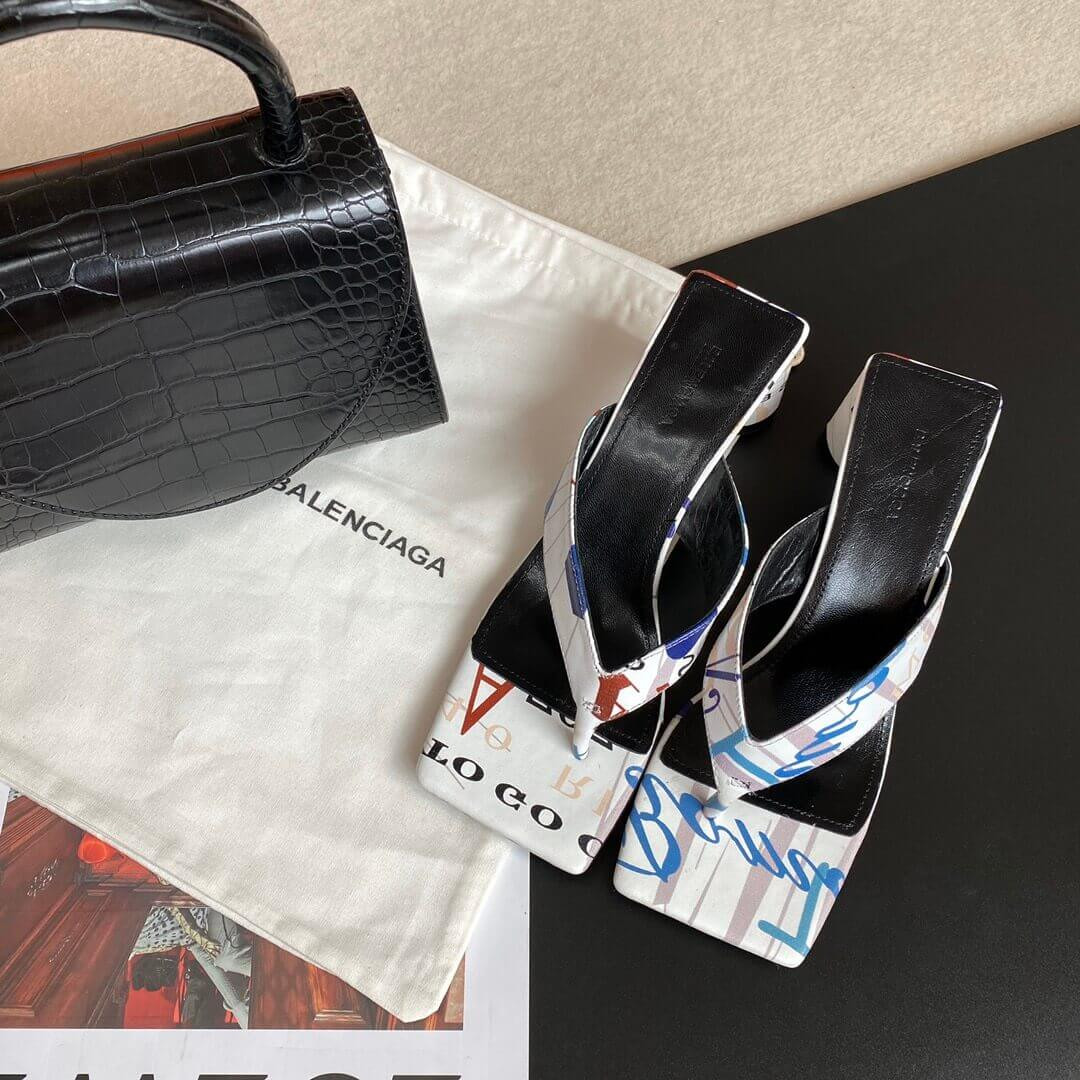 Balenciaga Logo T-bar sandals 434344-2