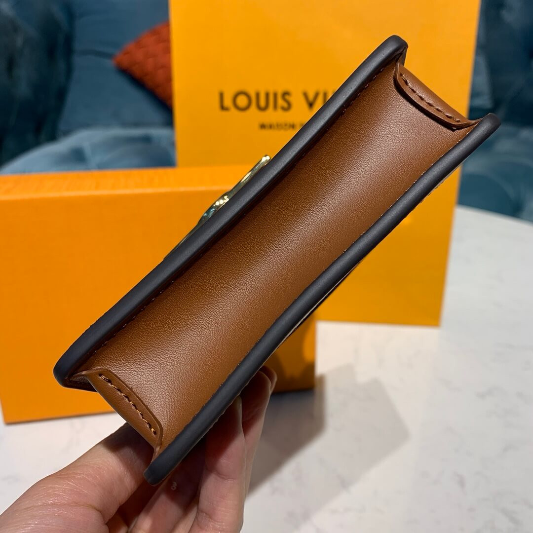 Louis Vuitton Dauphine Coin Purse M44179