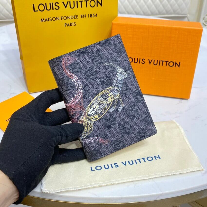 Louis Vuitton Damier Graphite Passport Cover N64604