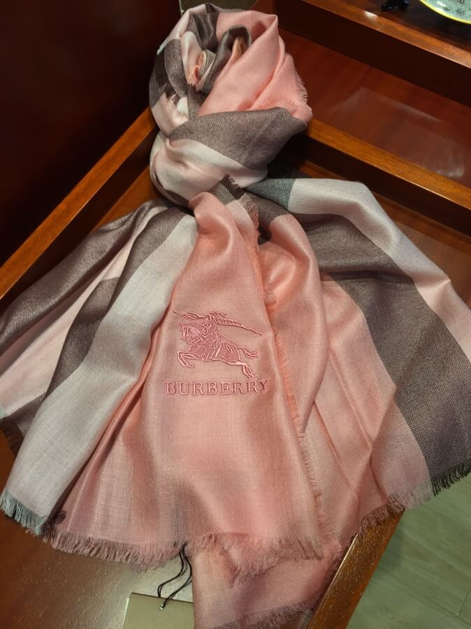 Burberry Check Wool Scarf 3743