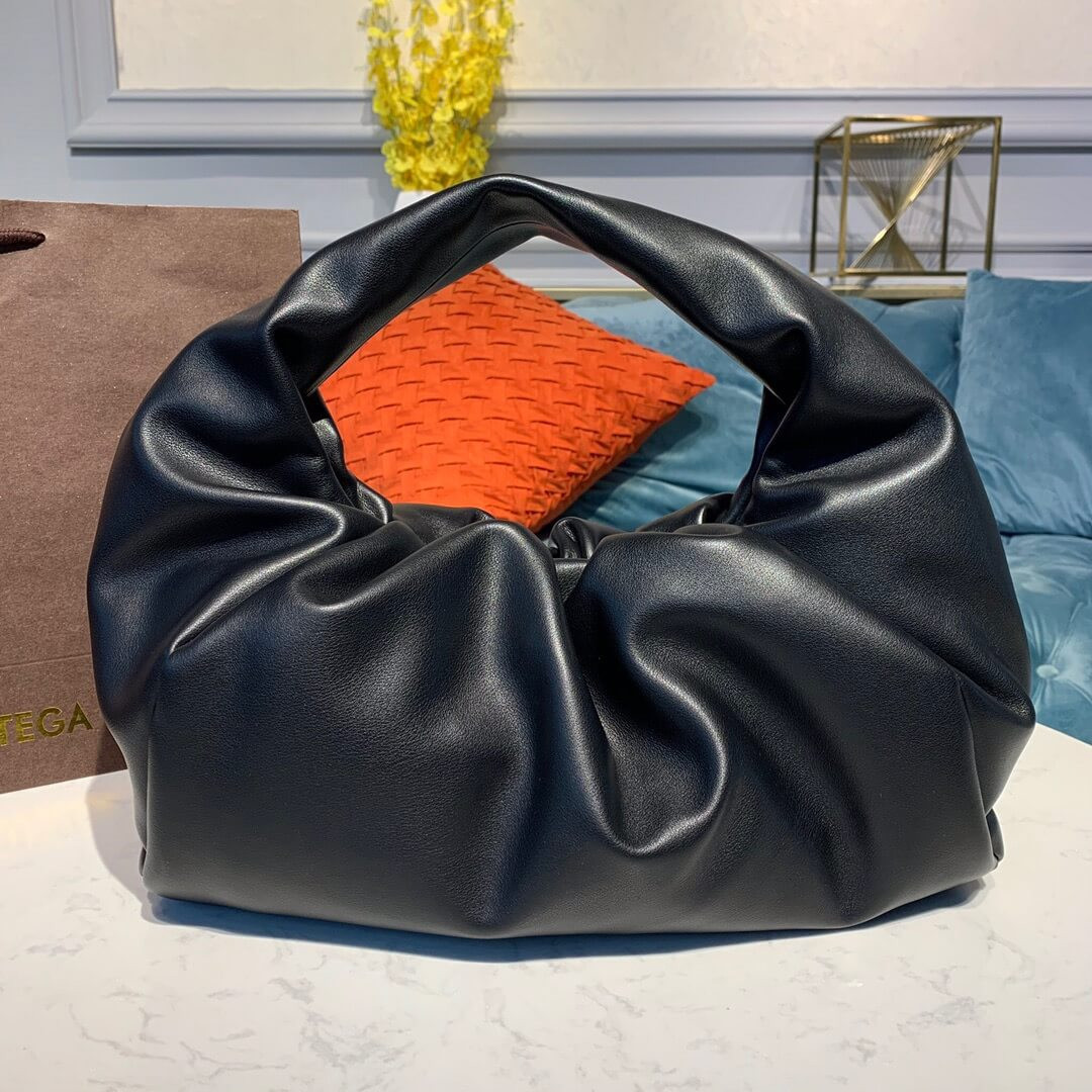 Bottega Veneta The Shoulder Pouch Small Leather Bag 610524