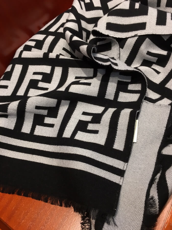 Fendi Wool And Silk Scarf 424A