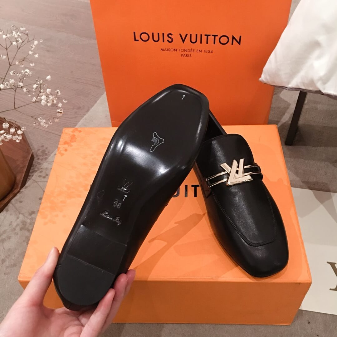 Louis Vuitton Leather Upper Case Line Loafer 1A4XD2