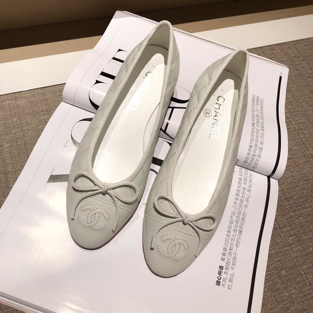 Chanel CC Quilted Leather CC Cap Toe Ballerinas G02819