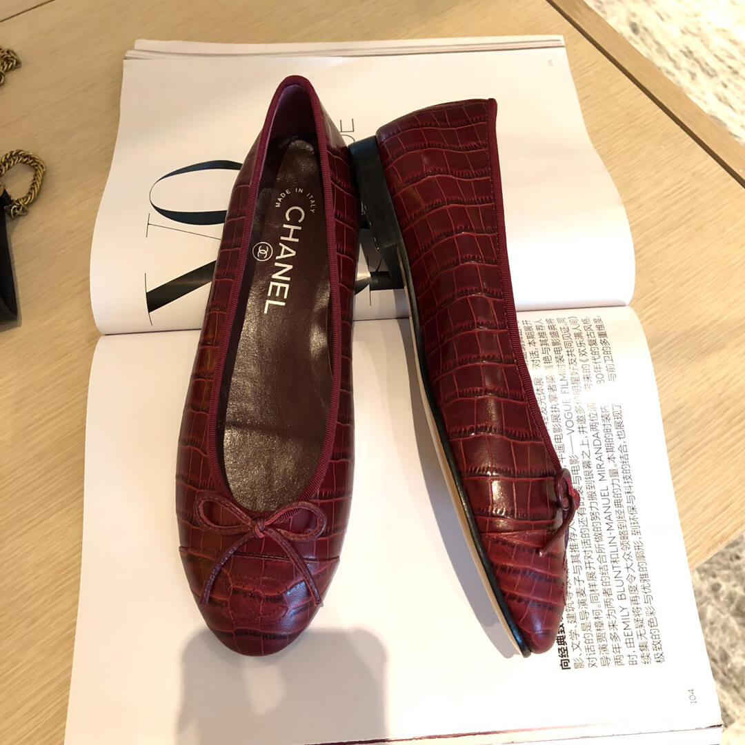 Chanel Crocodile Patent CC Cap Toe Flats Ballerinas G02819