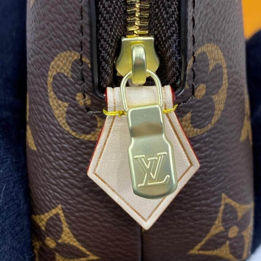 Louis Vuitton Cosmetic Pouch GM M47353