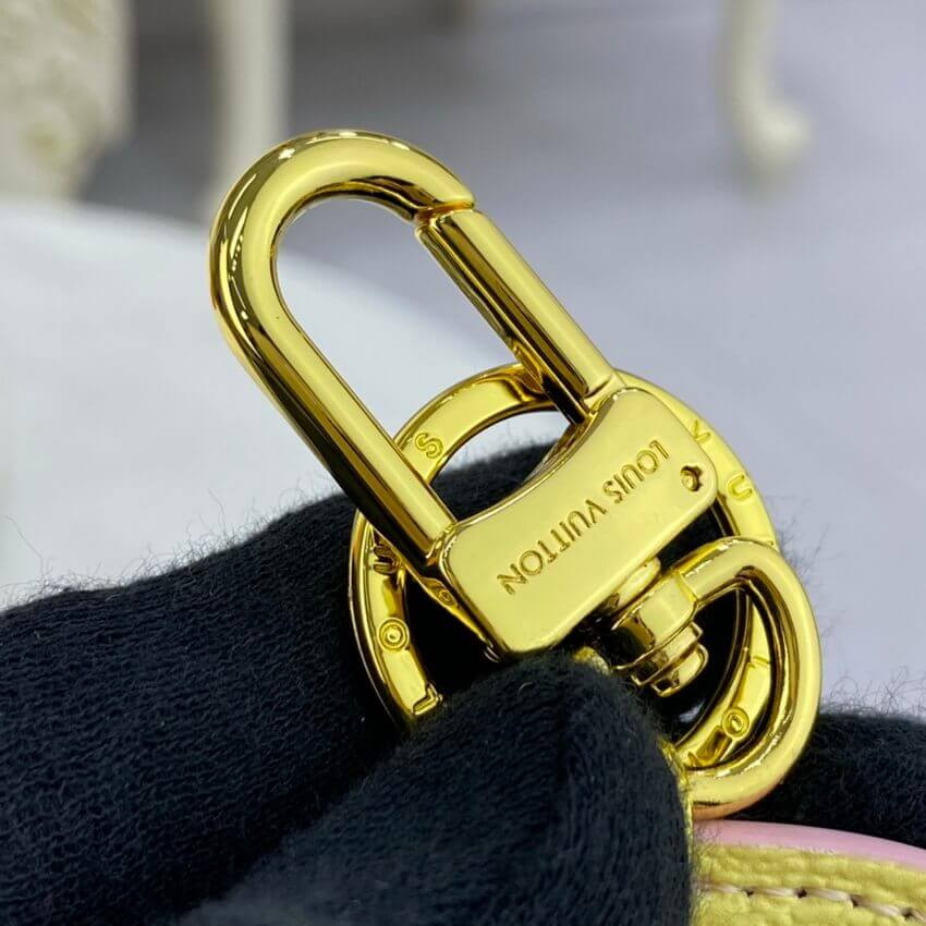 Louis Vuitton Illustre Bag Charm and Key Holder M00285