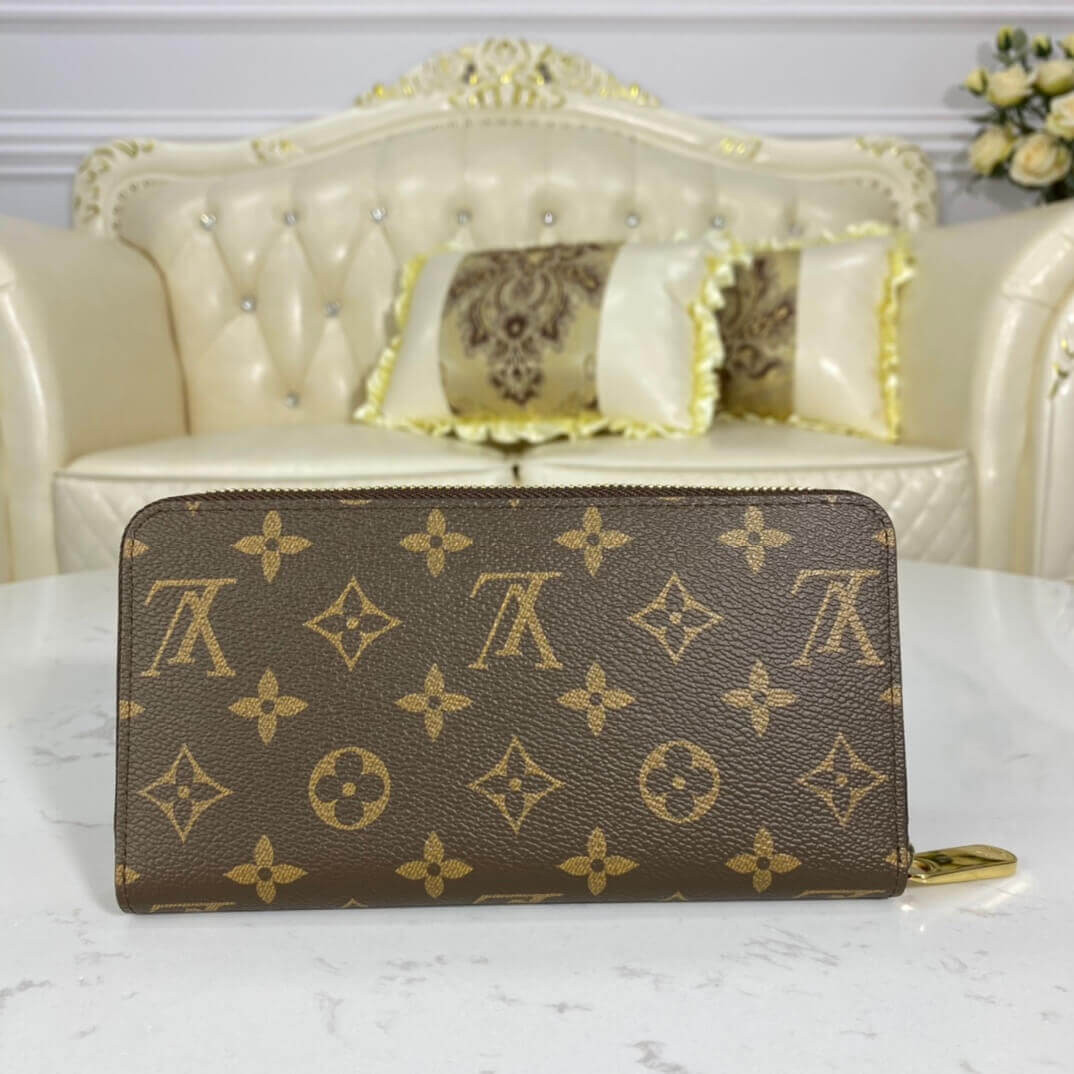 Louis Vuitton Christmas Animation 2020 Zippy Wallet M69750