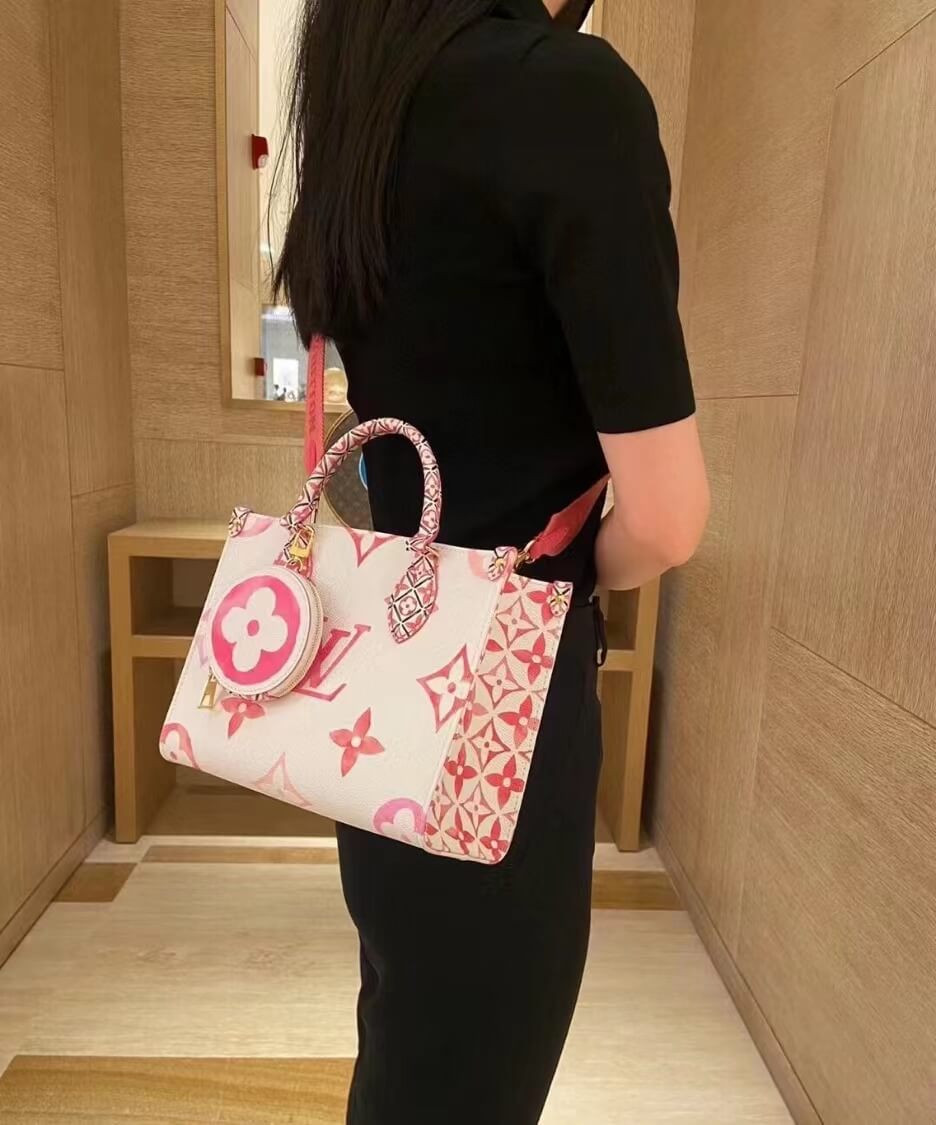 Louis Vuitton OnTheGo PM M22976