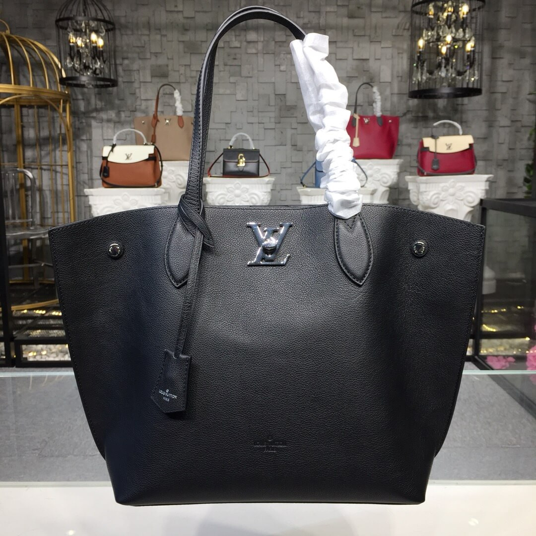 Louis Vuitton Lockme Cabas Go M55028