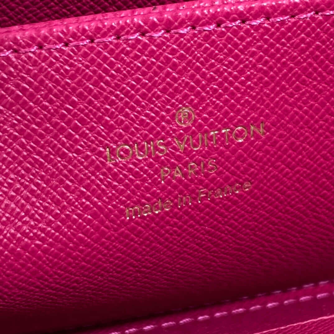 Louis Vuitton Christmas Animation 2020 Zippy Wallet M69750