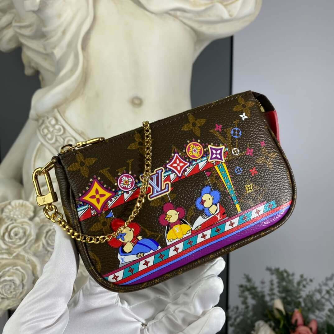 Louis Vuitton Christmas Animation 2020 Mini Pochette Accessoires M69976