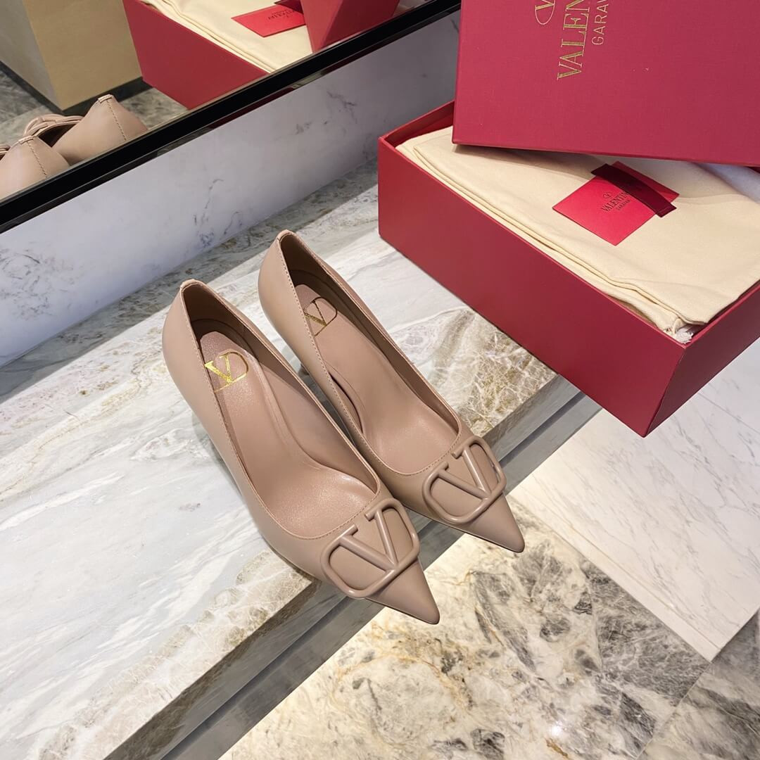 Valentino Garavani Vlogo Calfskin Pump 75mm TW2S0R78