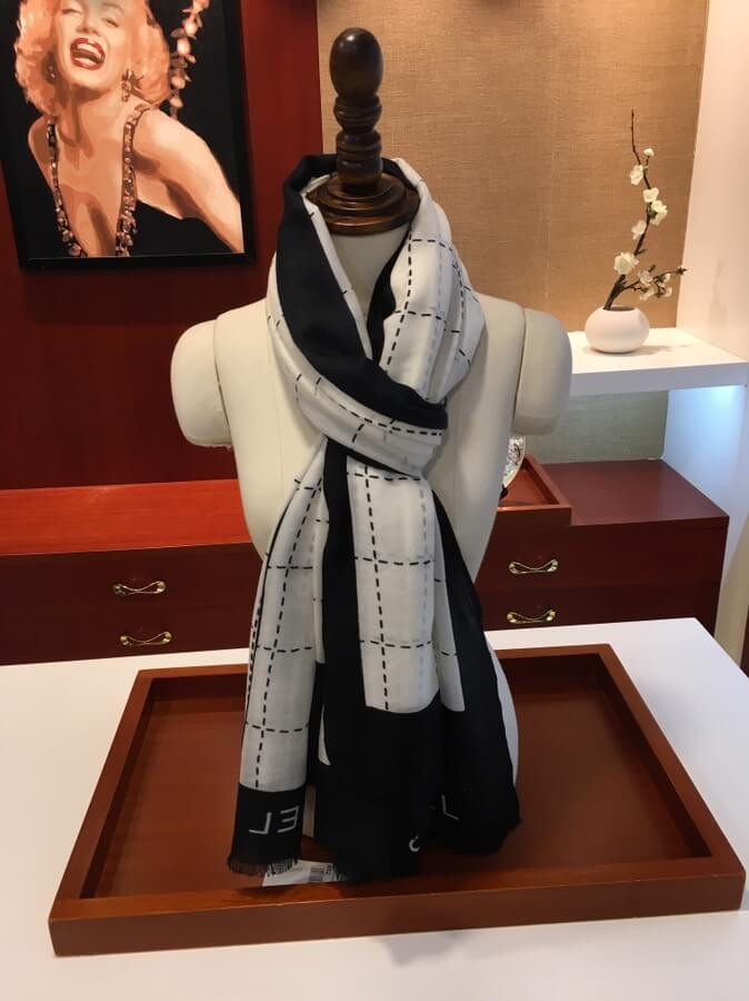 Chanel Cashmere Wool Sequins CC Stole C32041