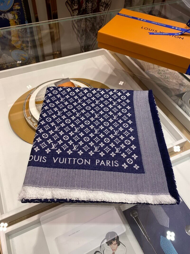 Louis Vuitton Petit Louis Shawl M76997