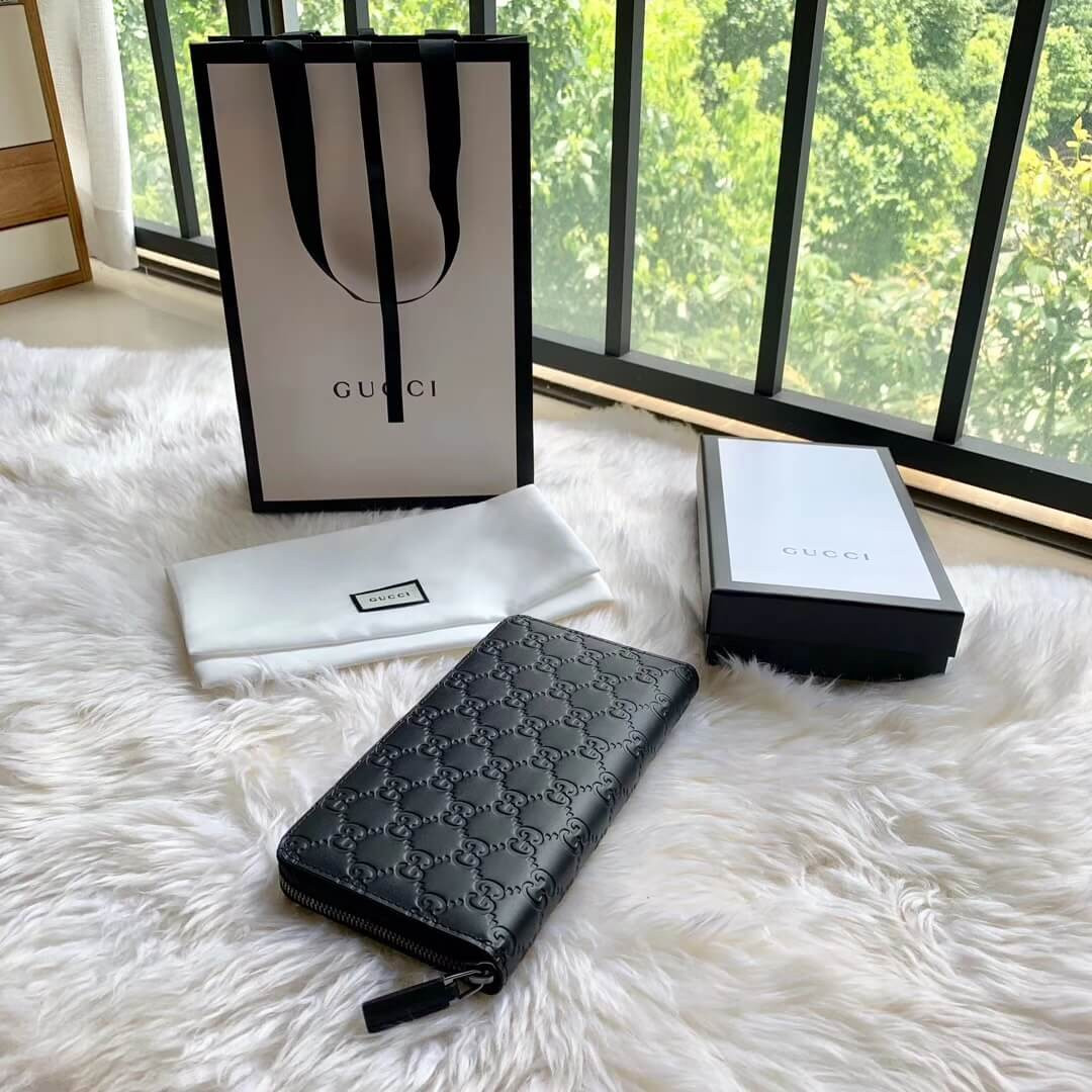 Gucci Signature Zip Around Wallet 233194