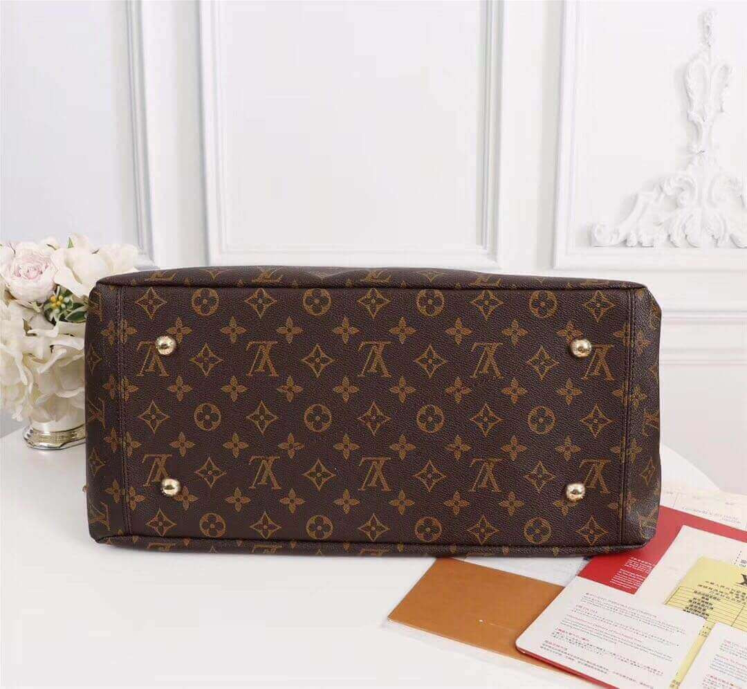 Louis Vuitton Monogram Canvas Artsy MM M40249
